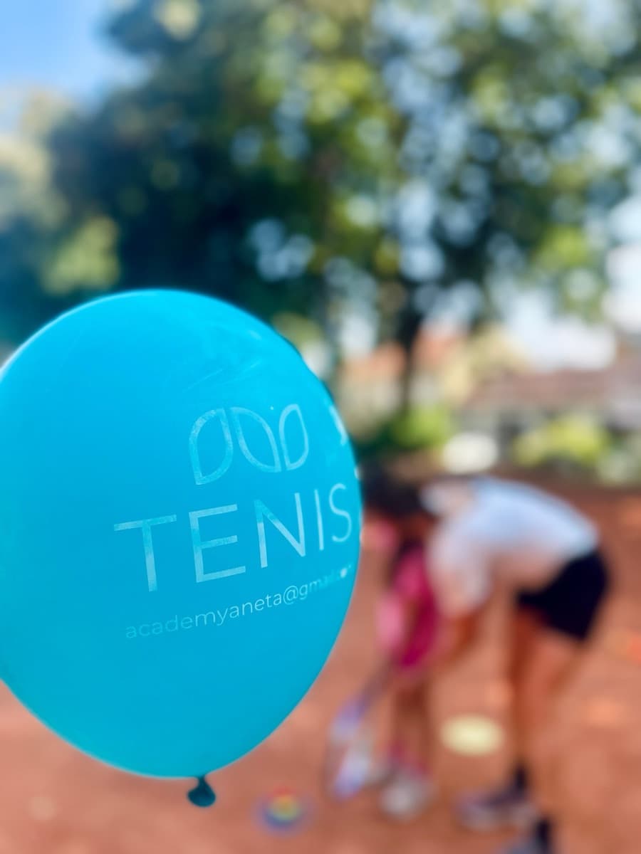Balonek AA Tennis na kurtu